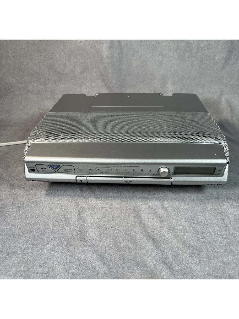 Sony ICF-CD543RM AM/FM Clock Radio CD Player Mega Bass Silver WORKS